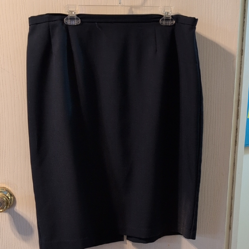 Elegant Navy Blue Pencil Skirt
